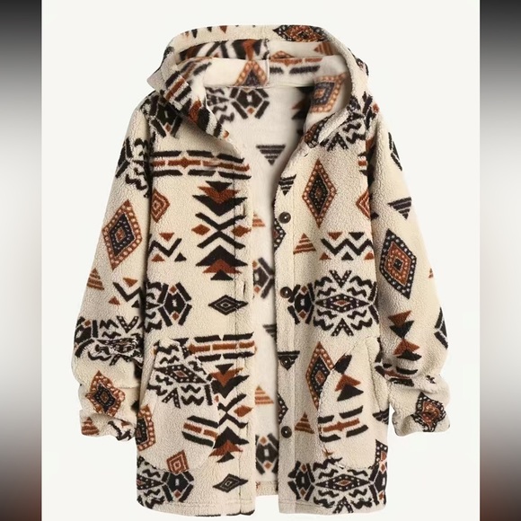 Jackets & Blazers - Aztec print button up Teddy coat